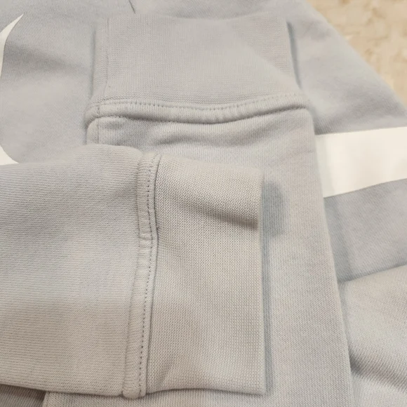 Nike Cropped Sweatshirt Size Medium - Picture 5 of 6